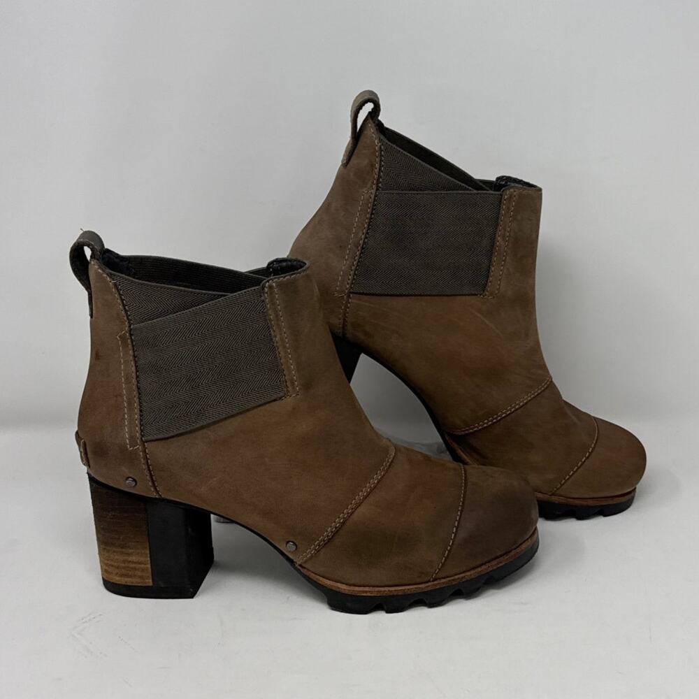 Sorel Addington waterproof brown Heeled Chelsea Boots size 8